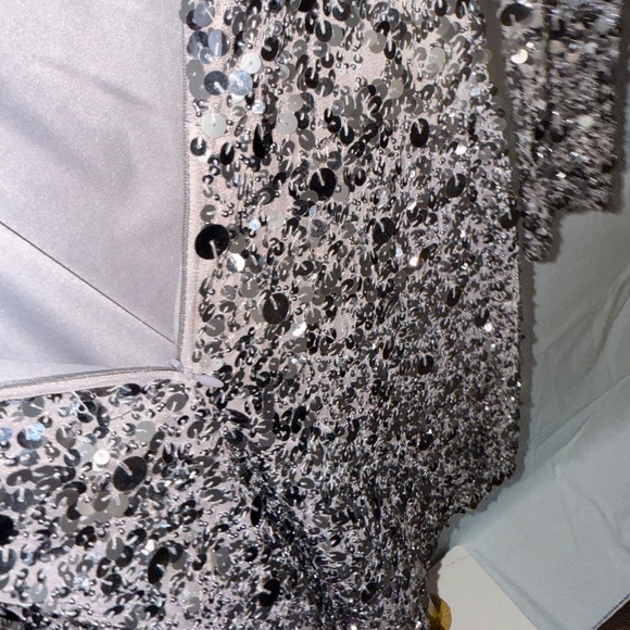 ✨ Aidan Mattox Sequin Mini Dress | Long Sleeve Party NYE ✨ - Picture 4 of 5